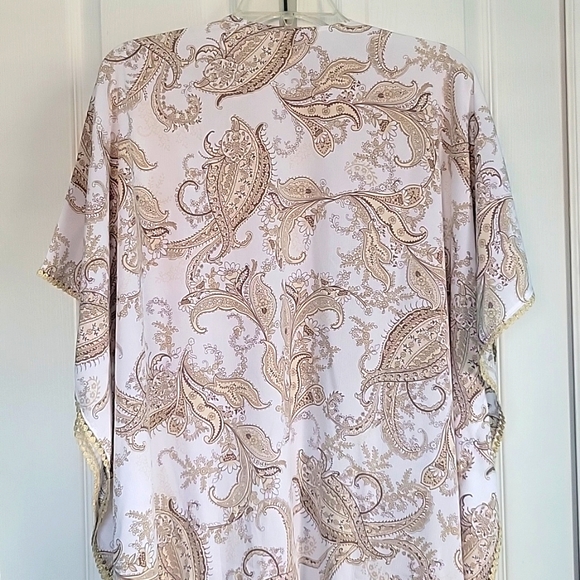 CHICO'S damask tan/white open wrap top - Picture 8 of 8